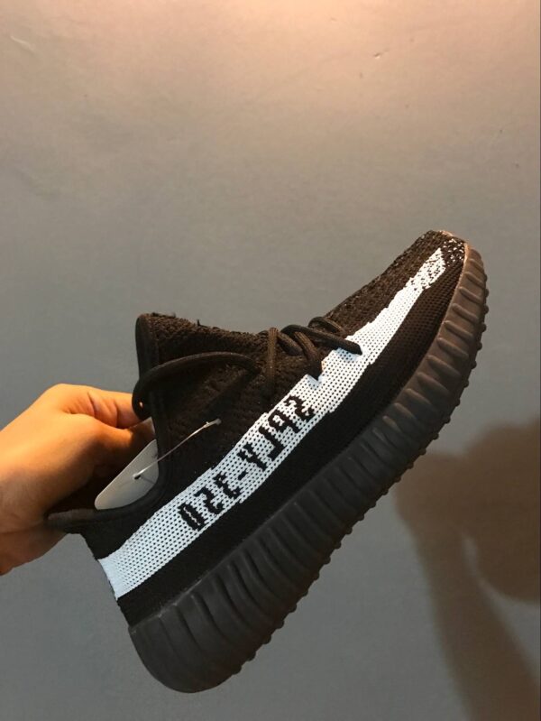 Adidas Yeezy Boost 350 V2 CORE BLACK WHITE YT1146 CALIDAD AA (MEDIA) - Imagen 2